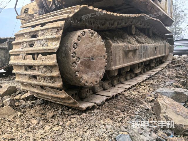 右側(cè)履帶整體（行走機構(gòu)）