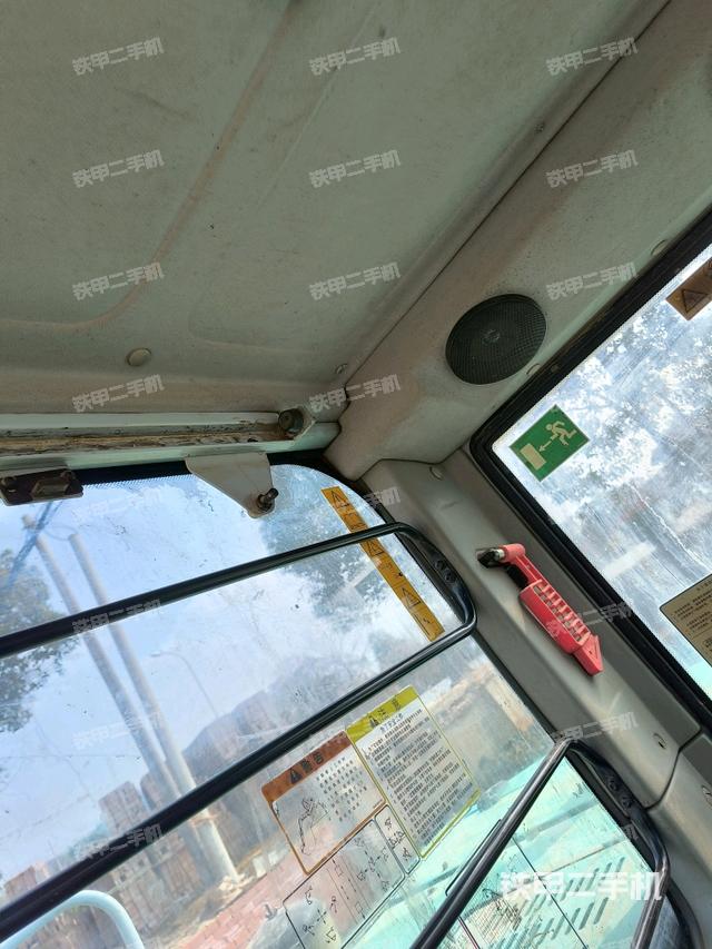 座椅后部（駕駛室部分）