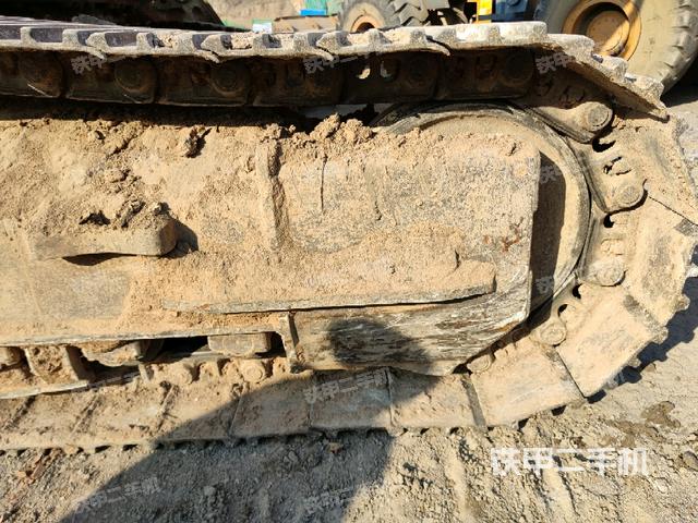 右侧行走马达盖板(行走机构) 右侧行走马达盖板(行走机构)