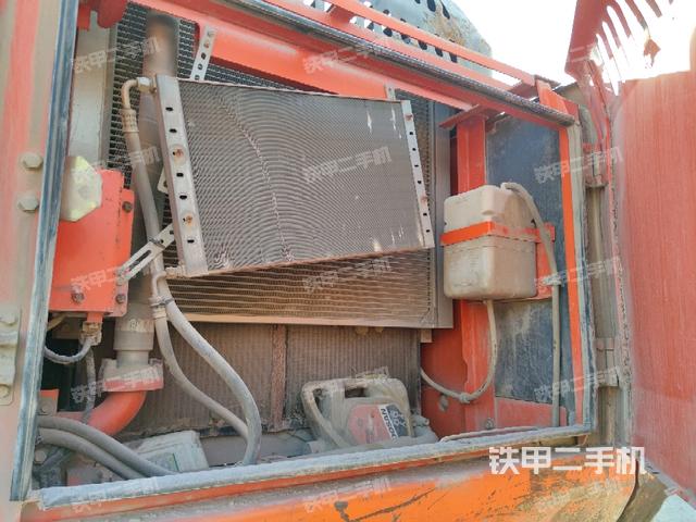 散热器正面(大件舱室) 散热器正面(大件舱室)