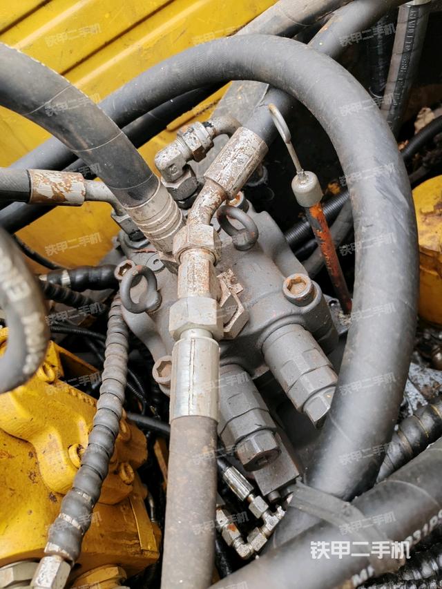 回轉(zhuǎn)馬達(dá)（上車部件）