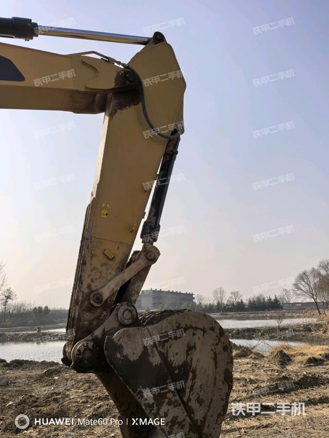 大臂整體?右側(工作和回轉裝置) 大臂整體?右側(工作和回轉裝置)