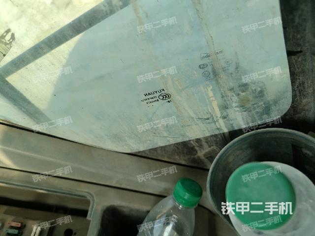后窗玻璃角標(biāo)(駕駛室部分) 后窗玻璃角標(biāo)(駕駛室部分)