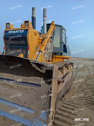 和田地区出售 山推 SD32标准型 推土机