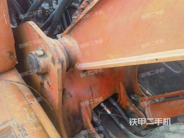 大臂根部?斜視(工作和回轉(zhuǎn)裝置) 大臂根部?斜視(工作和回轉(zhuǎn)裝置)