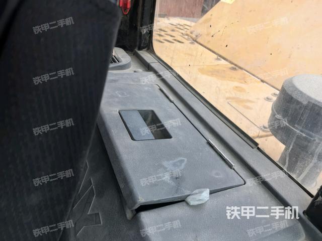 座椅后部（駕駛室部分）