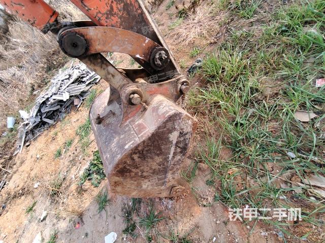 鏟斗45度(工作和回轉(zhuǎn)裝置) 鏟斗45度(工作和回轉(zhuǎn)裝置)