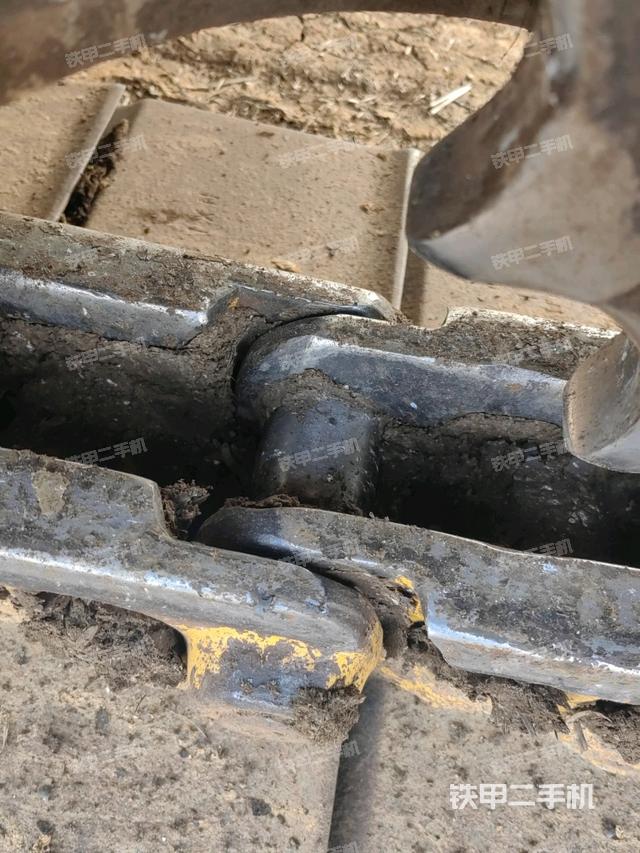 右側(cè)履帶整體（行走機(jī)構(gòu)）