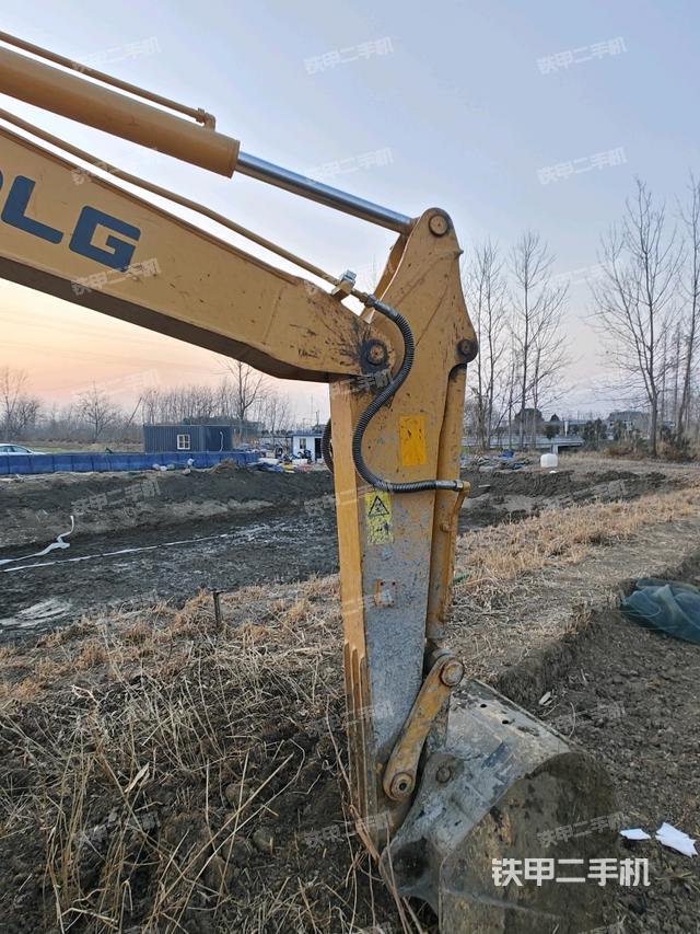 鏟斗右后整體（工作和回轉(zhuǎn)裝置）