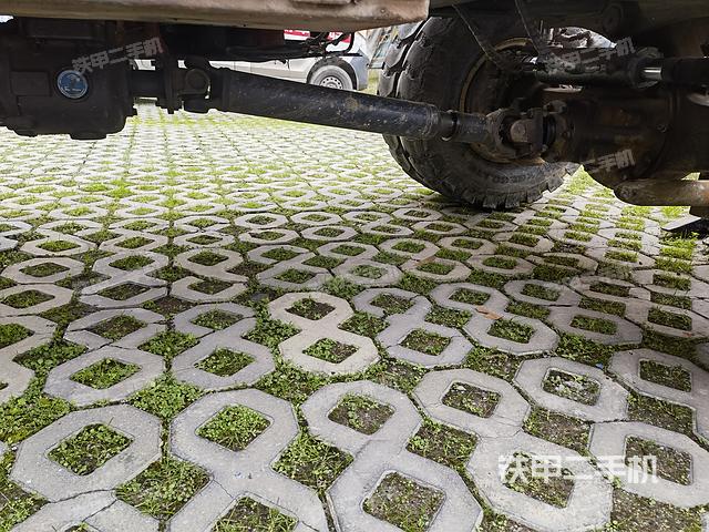 单侧履带整体（整机外观）