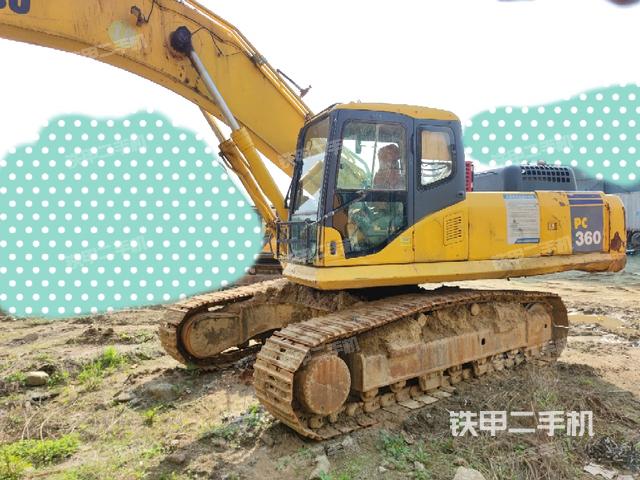 小松PC360-7挖掘机的设备实拍-第1张实拍照片