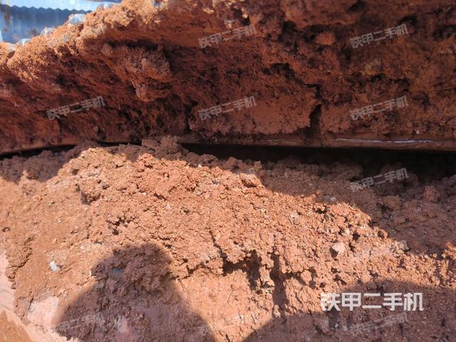 左導(dǎo)向輪（行走機(jī)構(gòu)）