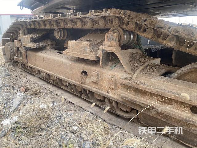 單側(cè)履帶整體（整機(jī)外觀(guān)）