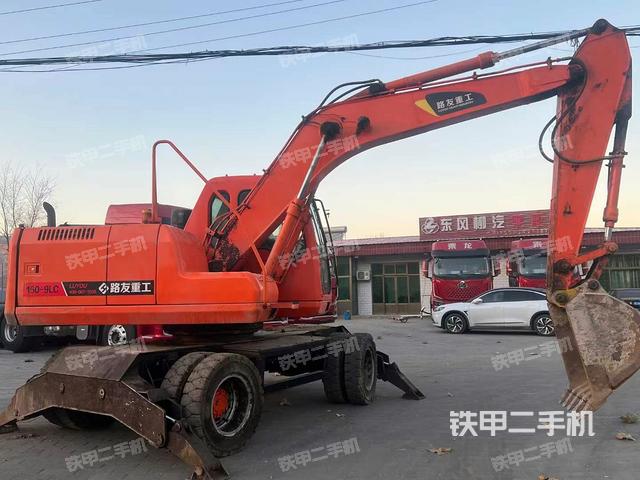 整机右后45°(整机外观) 整机右后45°(整机外观)