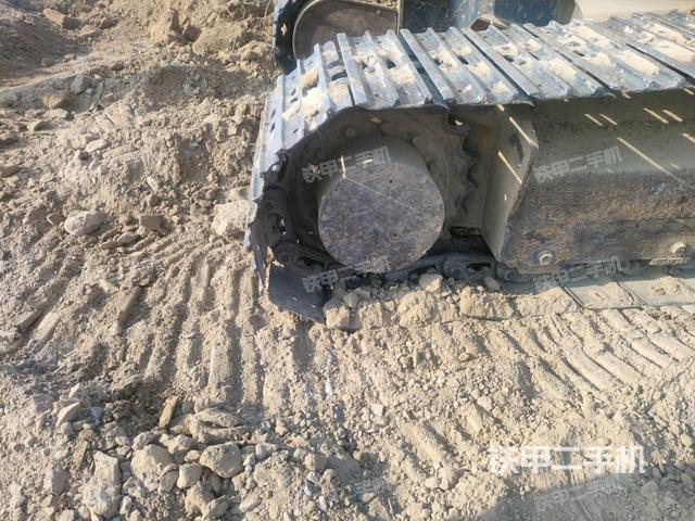 左驅(qū)動(dòng)輪（行走機(jī)構(gòu)）