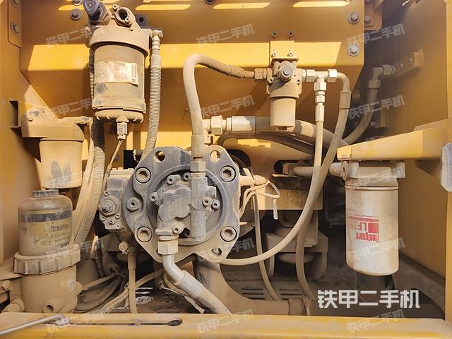 液壓泵室(大件艙室) 液壓泵室(大件艙室)