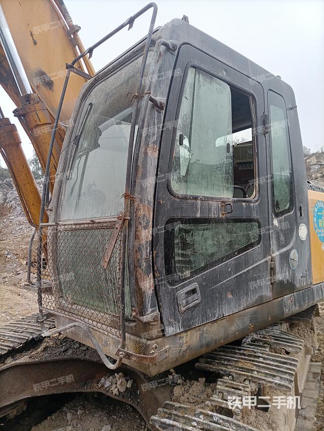 驾驶室整体（整机外观）