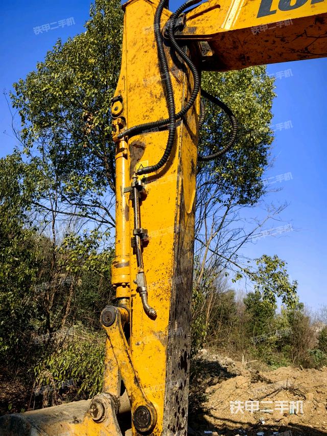 小臂整體左后（工作和回轉(zhuǎn)裝置）