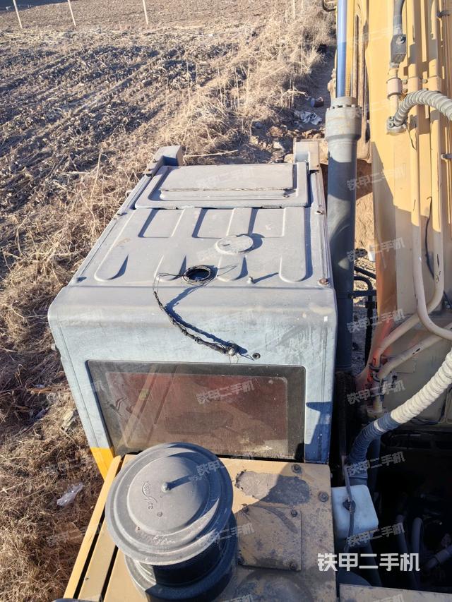 駕駛室頂部（整機(jī)外觀）