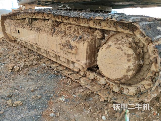 左側(cè)履帶整體?（行走機(jī)構(gòu)）