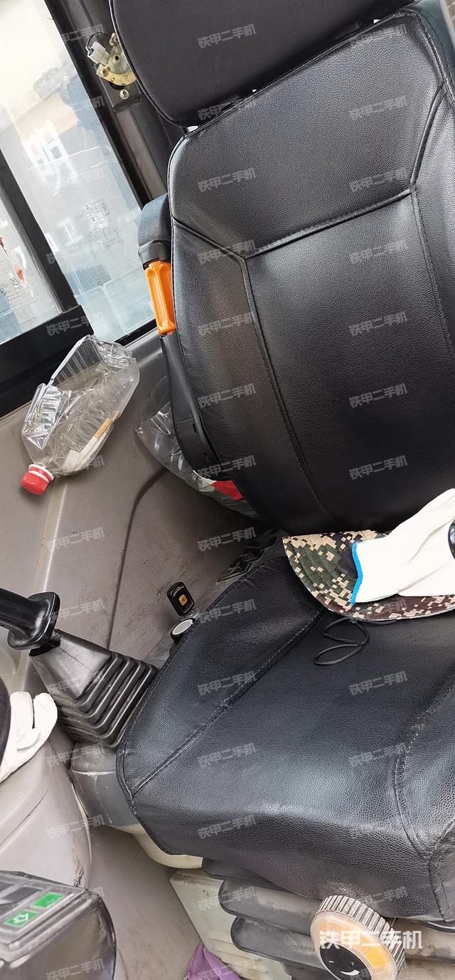 驾驶室整体（整机外观）