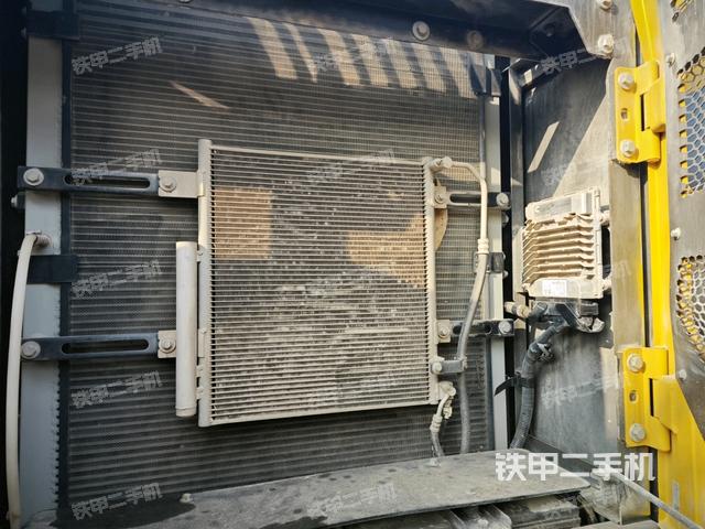 散熱器正面（大件艙室）