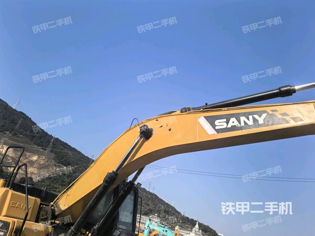 大臂整體?右側(工作和回轉裝置) 大臂整體?右側(工作和回轉裝置)