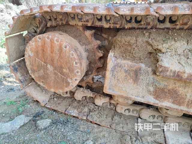 右驅動輪（行走機構）