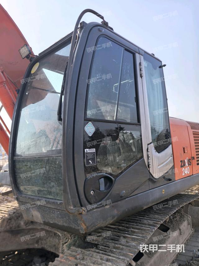 駕駛室左前45度（駕駛室部分）