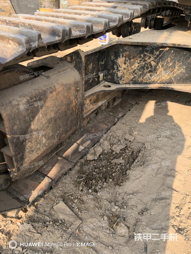 右側行走馬達蓋板（行走機構）