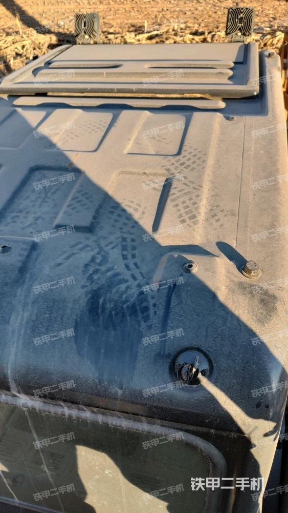 駕駛室頂部（整機(jī)外觀）