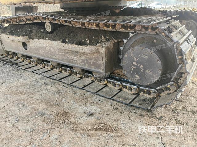 左側(cè)履帶整體?（行走機(jī)構(gòu)）