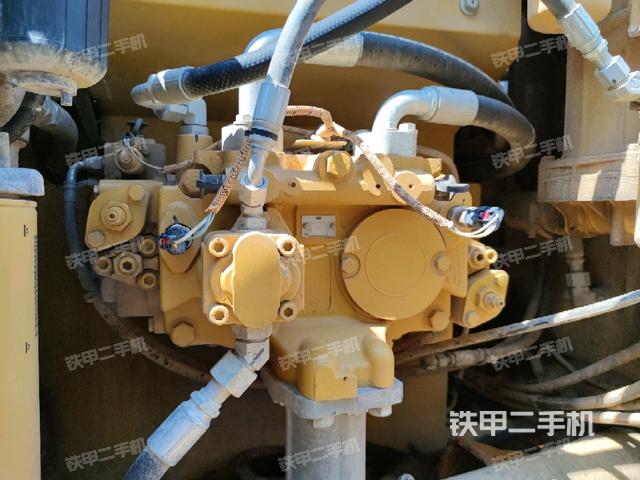 液壓泵斜45?右（大件艙室）