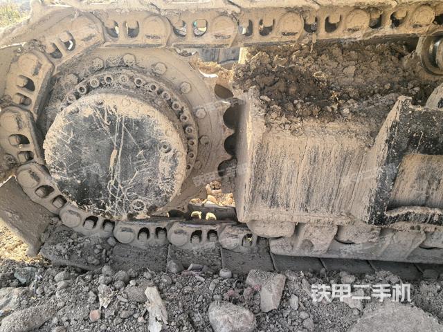 左側(cè)行走馬達蓋板(行走機構(gòu)) 左側(cè)行走馬達蓋板(行走機構(gòu))