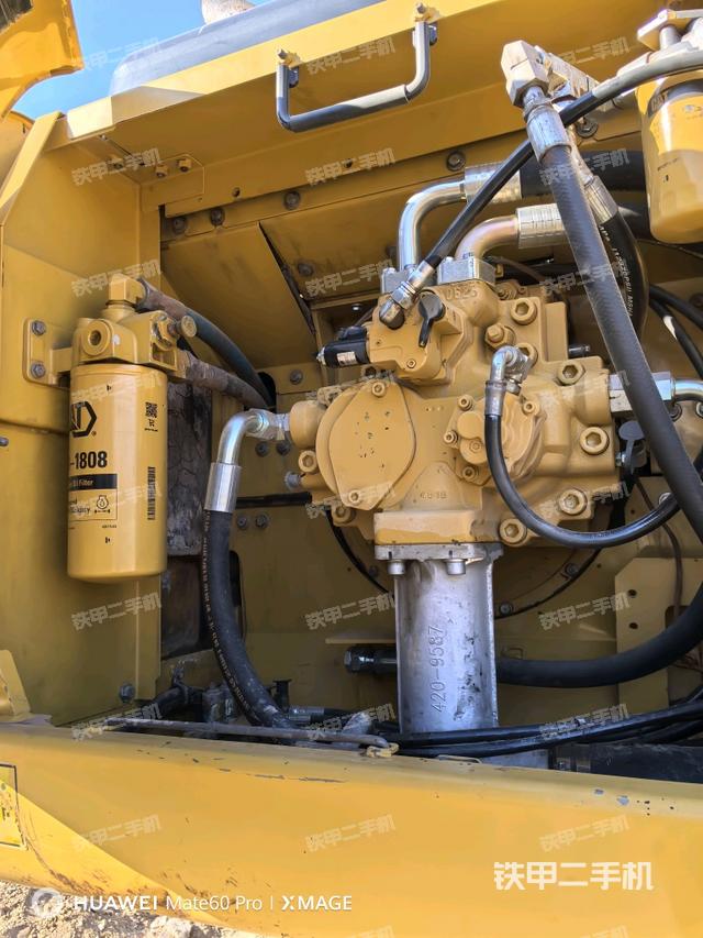 液壓泵斜45?左（大件艙室）