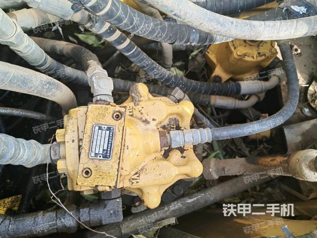 回轉(zhuǎn)馬達(dá)（上車部件）