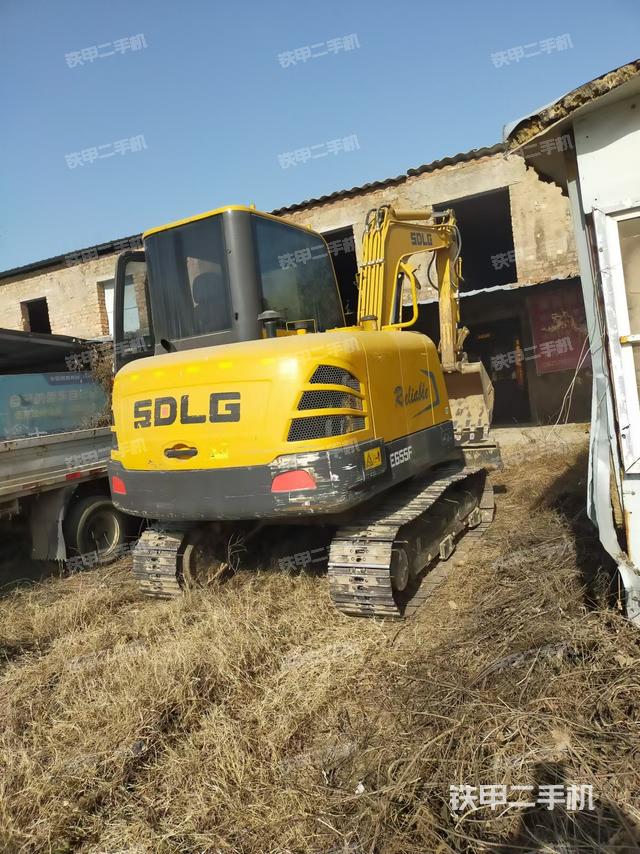 整機右后45°（整機外觀）