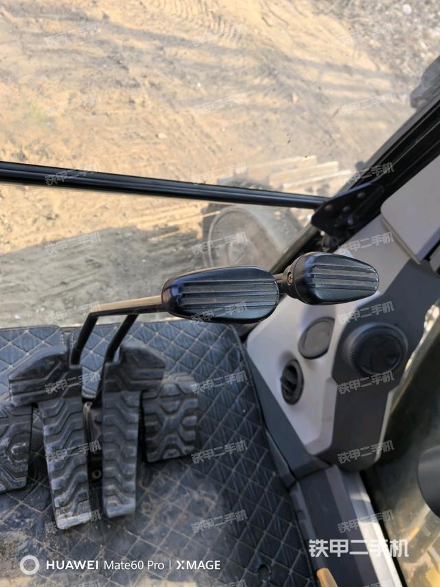 駕駛室左前45度（駕駛室部分）