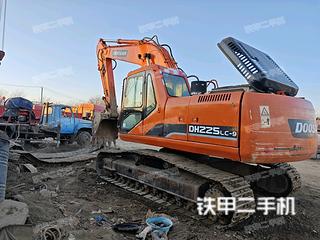 斗山DH225LC-7挖掘機實拍圖片