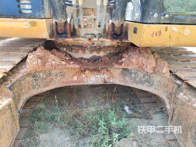 轉(zhuǎn)盤和下車架正前（工作和回轉(zhuǎn)裝置）