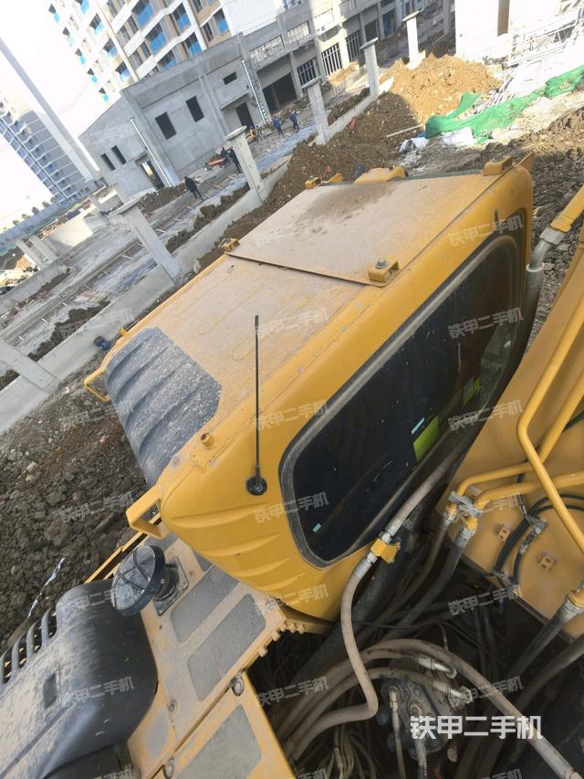 駕駛室頂部俯視(上車部件) 駕駛室頂部俯視(上車部件)