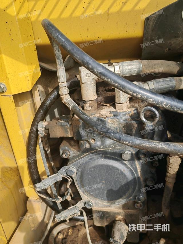 液壓泵斜45?左（大件艙室）