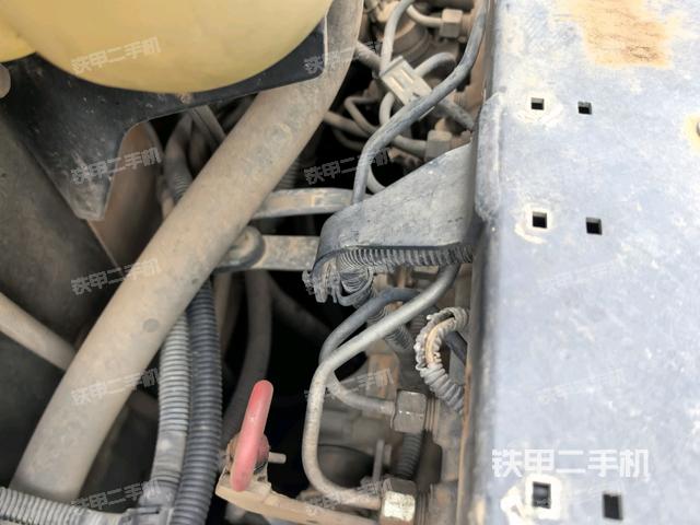 氣門室蓋螺絲特寫（上車部件）