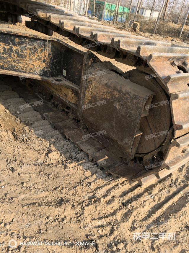 右驅動輪（行走機構）