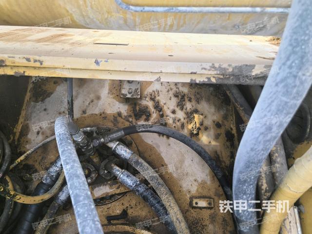 中央回轉(zhuǎn)接頭特寫(上車部件) 中央回轉(zhuǎn)接頭特寫(上車部件)