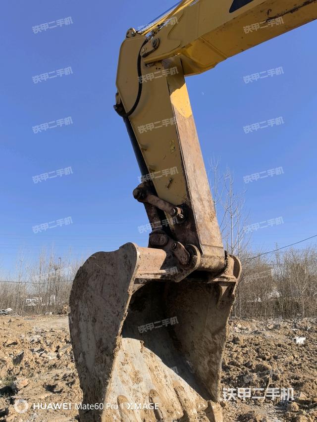 大臂油缸整體?豎拍（工作和回轉(zhuǎn)裝置）