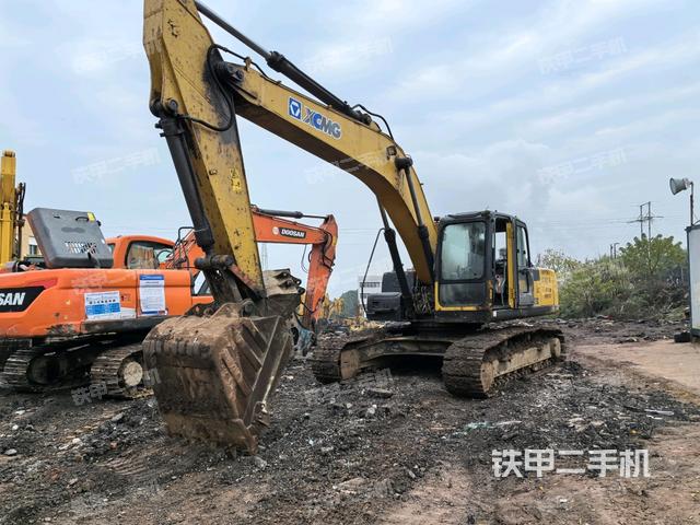 右前45(整機(jī)外觀) 右前45(整機(jī)外觀)