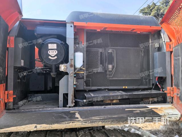 散熱器正面(大件艙室) 散熱器正面(大件艙室)