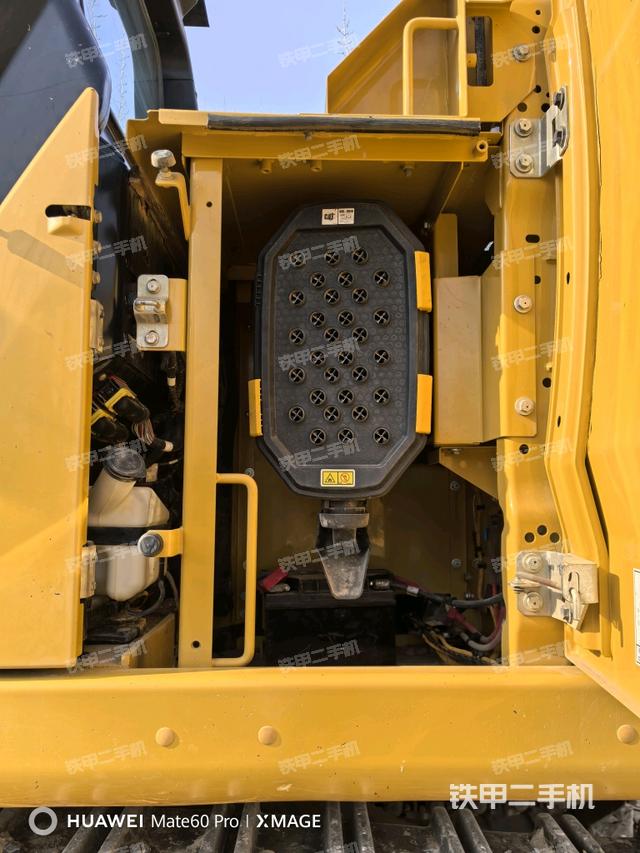 電瓶（大件艙室）