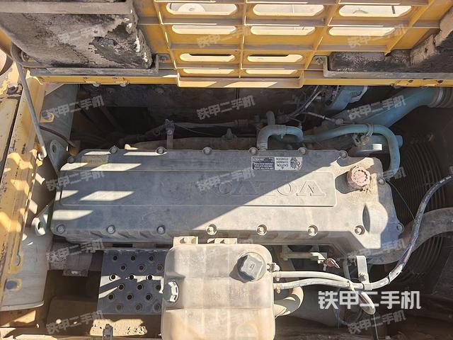 發(fā)動機(jī)整體俯視(整機(jī)外觀) 發(fā)動機(jī)整體俯視(整機(jī)外觀)